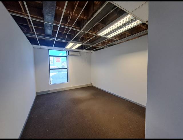 772M² OFFICE TO LET IN CRAIGHALL